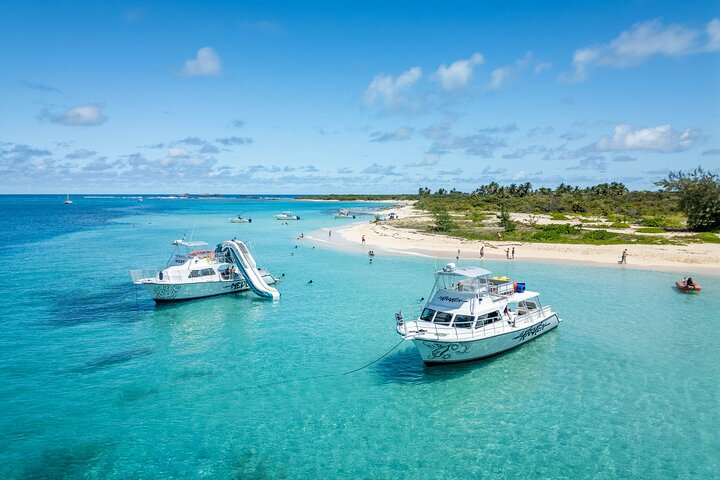 All Inclusive Snorkel and Slide Boat Tour: Icacos or Vieques