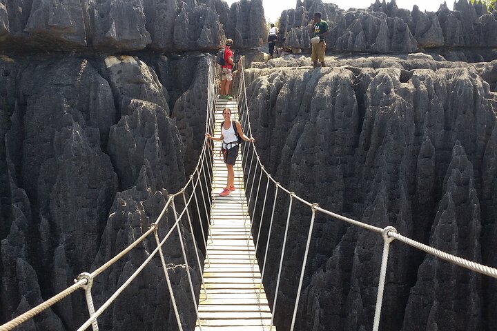 Morondava Tour : 3-day to Tsingy of Bemaraha & Baobab avenue