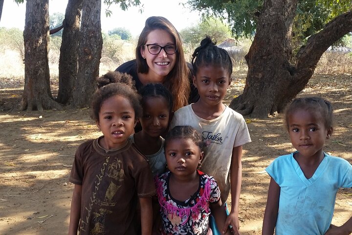 Morondava Tour : 3-day to Tsingy of Bemaraha & Baobab avenue