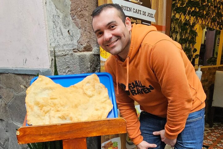 Quito City Tour: Old Town, Panecillo & Local Cuisine