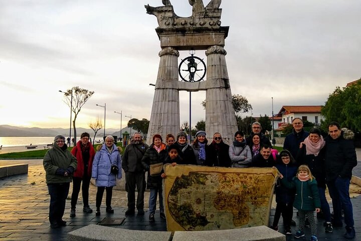 Tour of the Santoña marinera and its fishing port with tasting