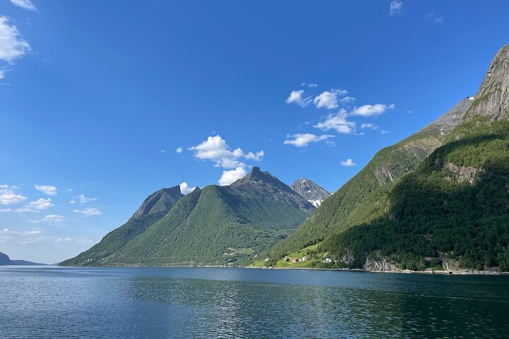 Hjørundfjord Fjord Tour Roundtrip from Ålesund
