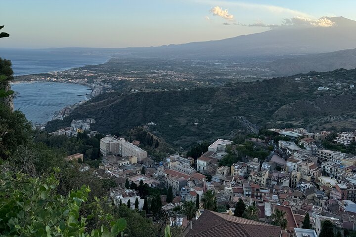 Catania Airport Transfer ↔ Syracuse , Taormina or Giardini Naxos