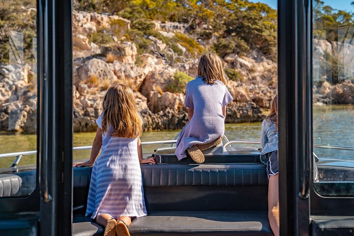 Experience Coffin Bay Short and Sweet Oyster Farm Tour