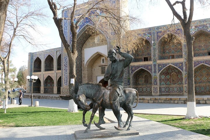 Bukhara Old Town Guided Tour with 16 Iconic Stops