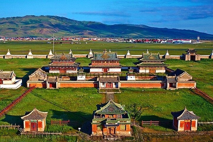 Semi-Gobi and Kharkhorum overnight private trip