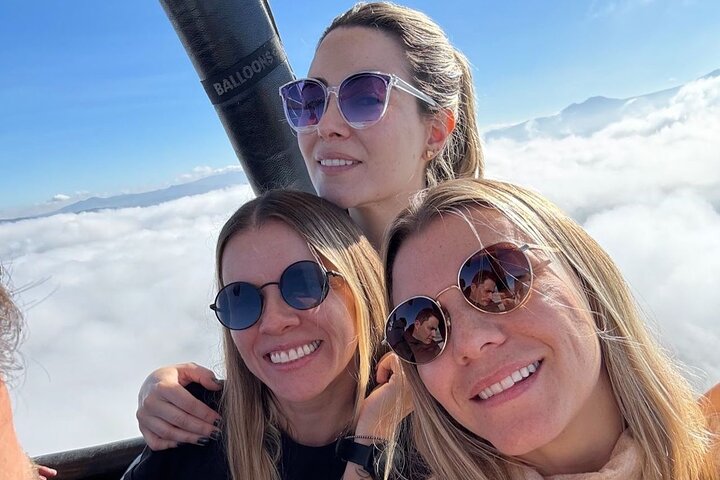 Balloon flight + Breakfast in cave + Pyramids + Pick up CDMX.