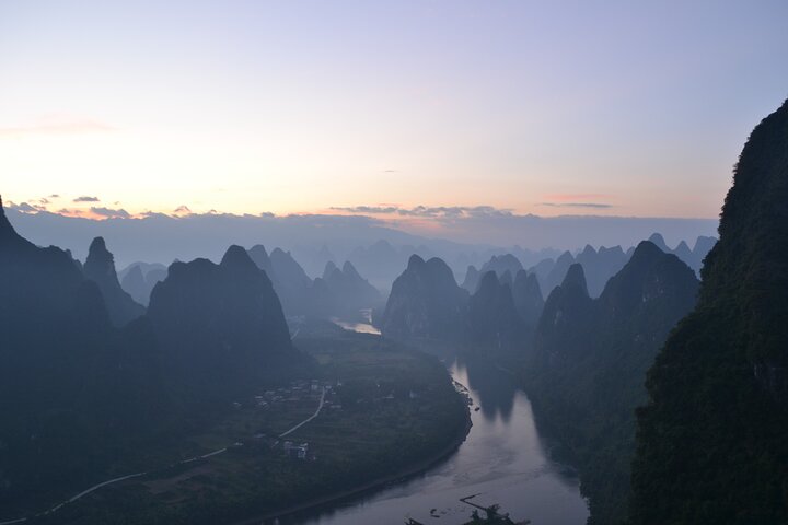Guilin Highlights Tour Li River to Yangshuo and Xianggong Hill