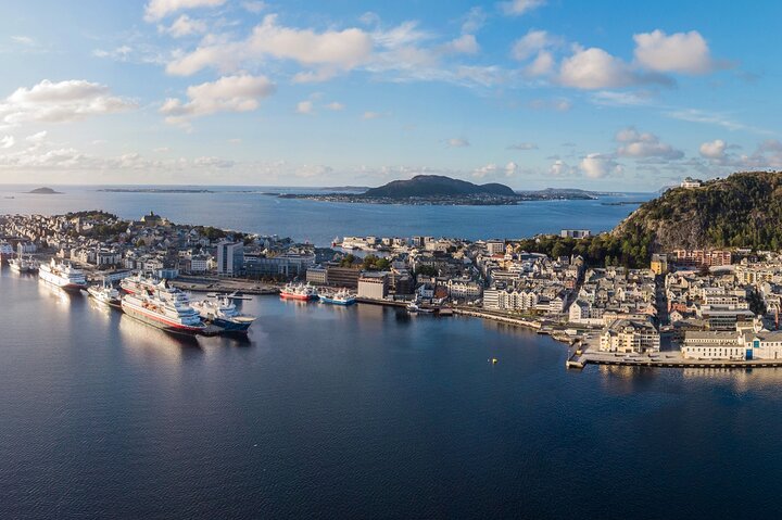 All About the Fjords in One Tour by Boat and Bus from Ålesund