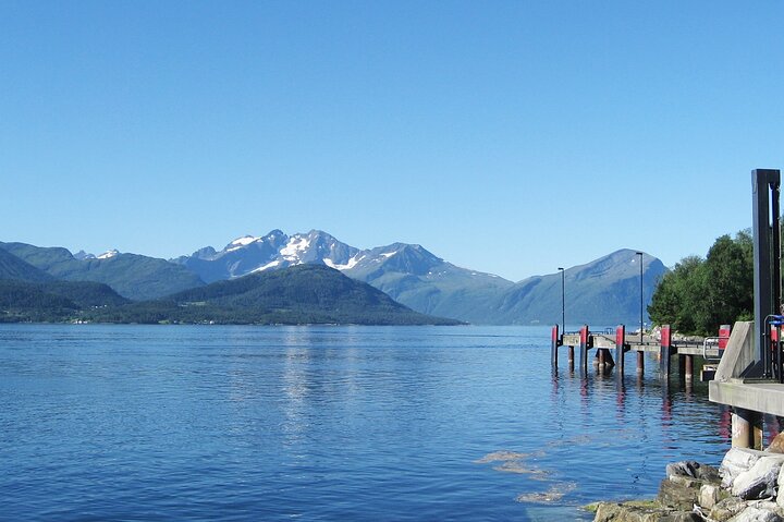 All About the Fjords in One Tour by Boat and Bus from Ålesund