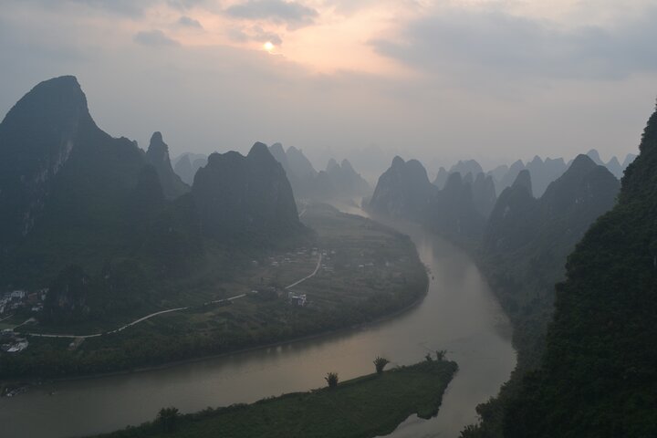 Guilin Best 1-Day Tour: Li River, Xianggong Hill and Yulong River