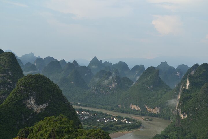 Guilin Best 1-Day Tour: Li River, Xianggong Hill and Yulong River