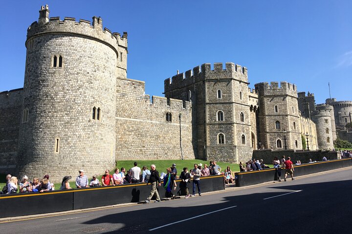 Southampton to Heathrow Airport - Via Various Attraction's