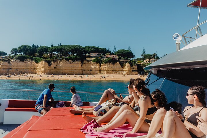 Caves and Coastline Cruise from Albufeira to Benagil