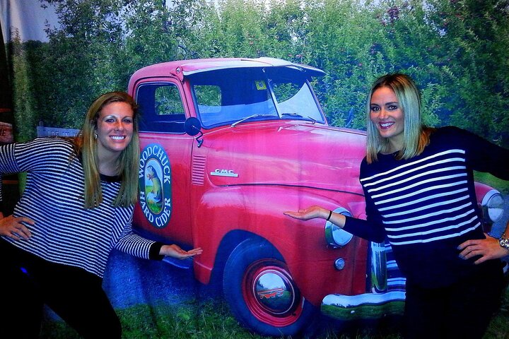 Small Group Wine & Cider Tour in Vermont