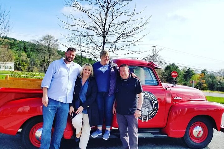 Small Group Wine & Cider Tour in Vermont