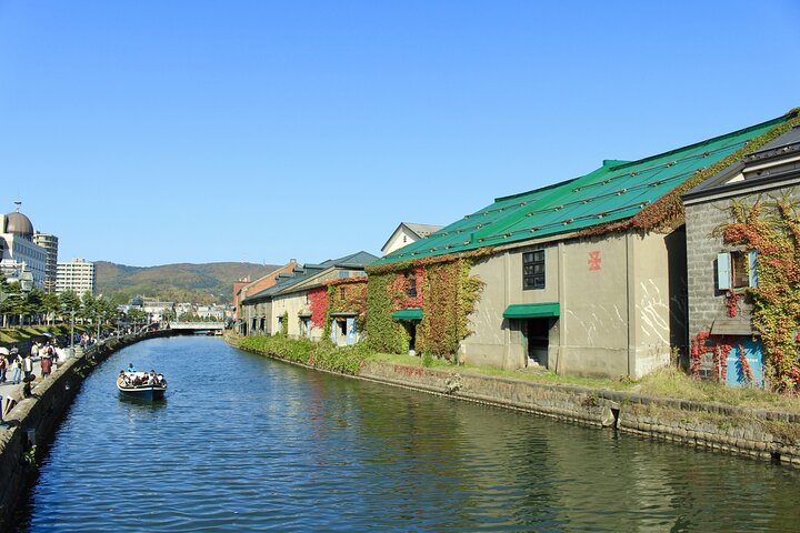 Private Customizable walking Tour in Otaru