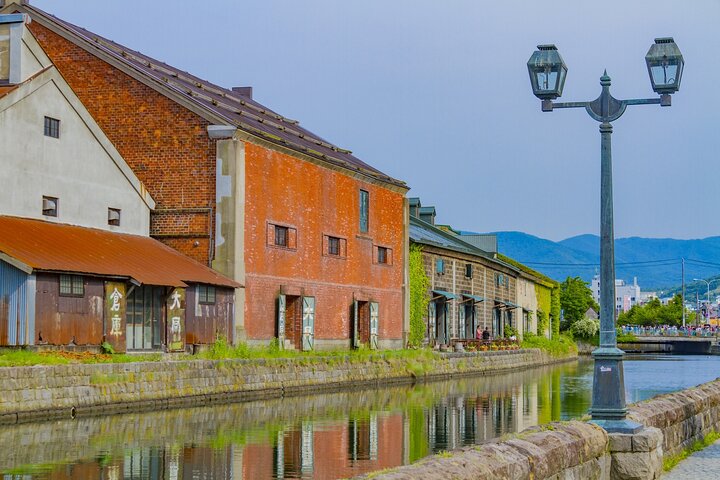 Private Customizable walking Tour in Otaru