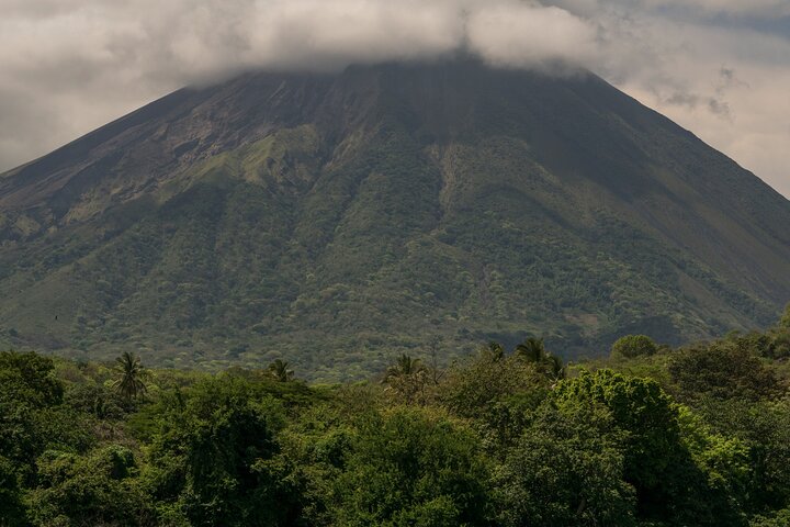 Private Tour Ometepe trekking Volcano Concepcion
