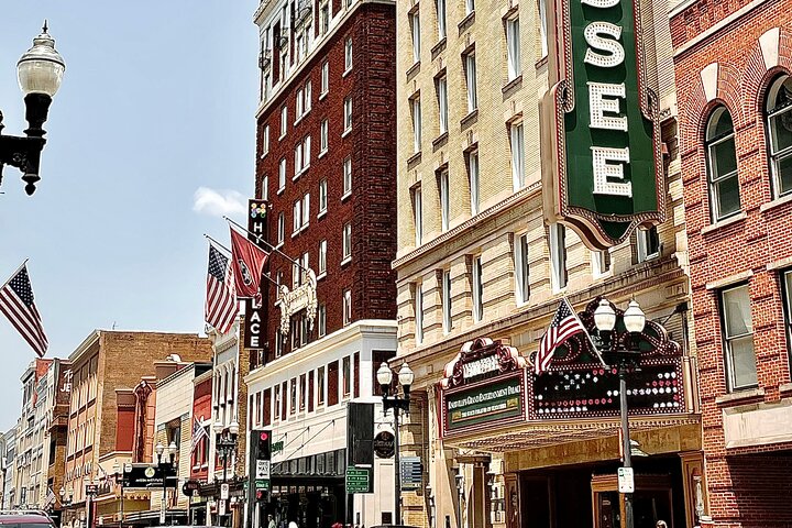 Astounding Scavenger Hunt: Knoxville's Perfect Blend