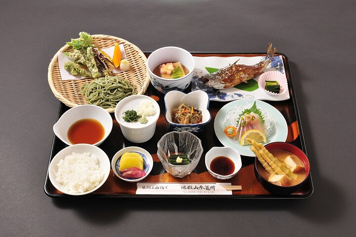 Three Mountains of Dewa staying at Mt. Yudonosan Sanrojo lodge