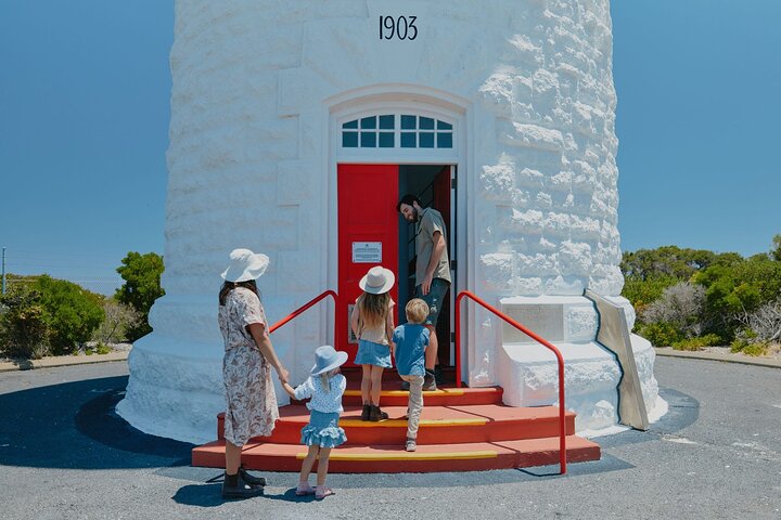 Cape Naturaliste Lighthouse Fully-guided Tour