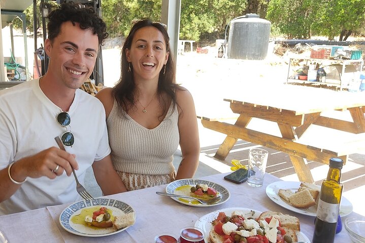 Kefalonia: Private Olive Oil, Honey & Wine Tasting Experience