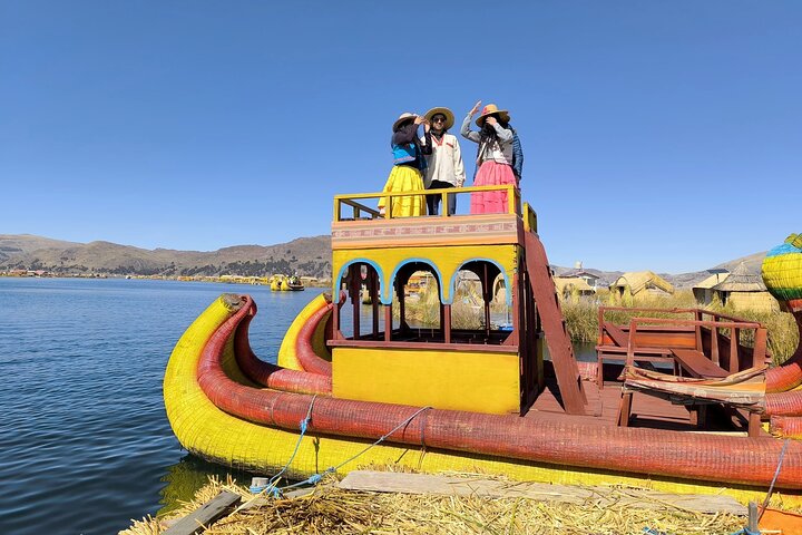 3h Boat Tour to Uros Island from Puno