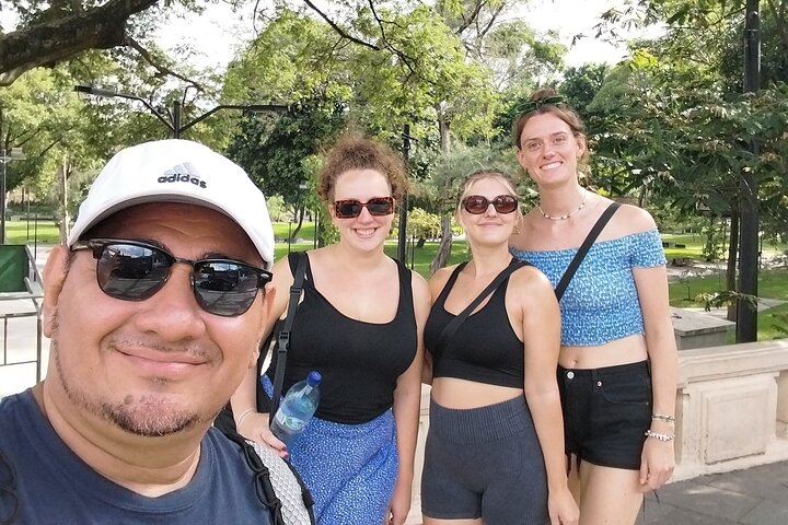 Discover the Best of San Salvador with Dave