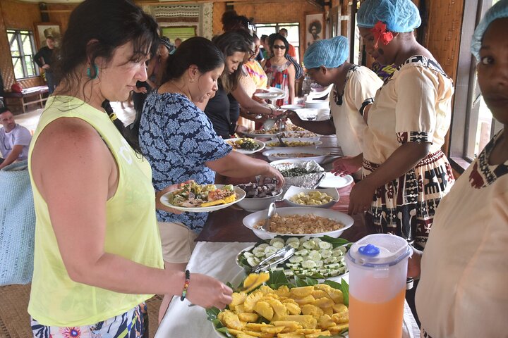 Jewel Of Fiji incl Fijian Village, waterfall & Lunch(Nadi Hotels)