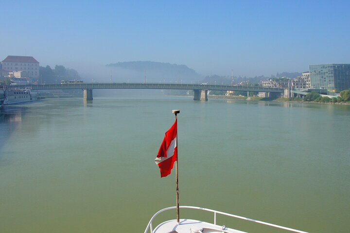 Linz harbour tour by boat