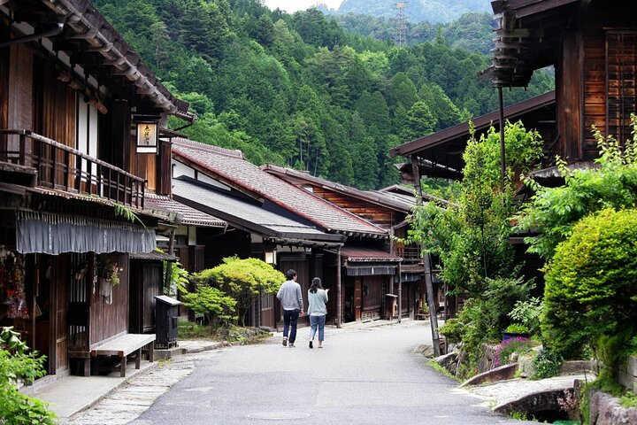 Hiking the Historic Nakasendo Trail [1 Day Tour from Nagoya]