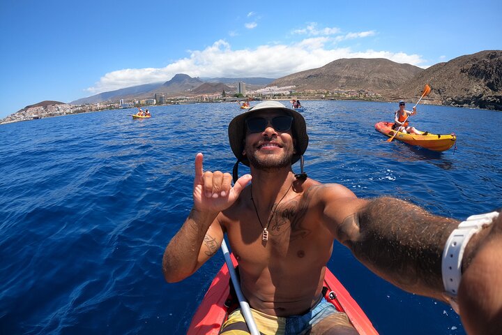 Kayaking + snorkeling with turtles