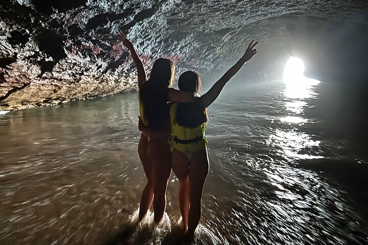2-Hour Kayak through the Sea Caves of Benagil