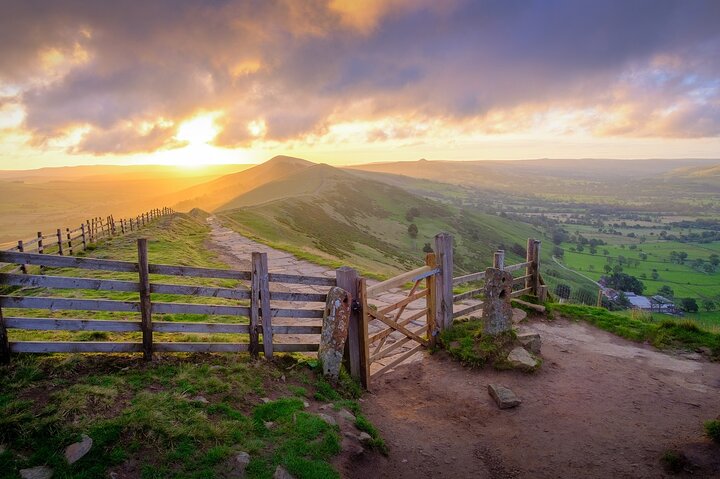 Peak District RoadTrip Guidebook-Bakewell, Mam Tor & Hope Valley