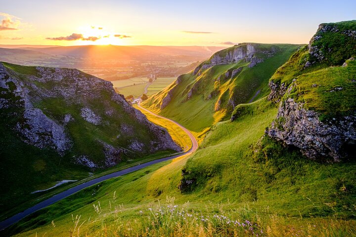 Peak District RoadTrip Guidebook-Bakewell, Mam Tor & Hope Valley