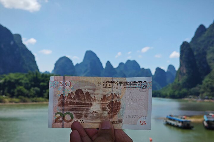 Guilin Highlights Tour Li River to Yangshuo and Xianggong Hill