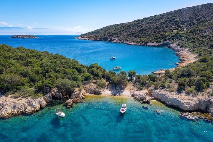 Discover Island Plavnik with a Pirate Ship ALL INCLUSIVE !!