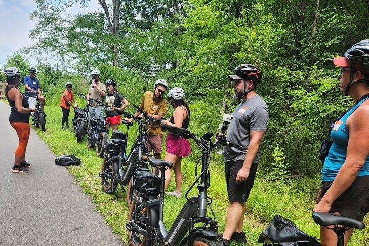 Raleigh Guided E-Bike Tour: Tacos, Margaritas, and History