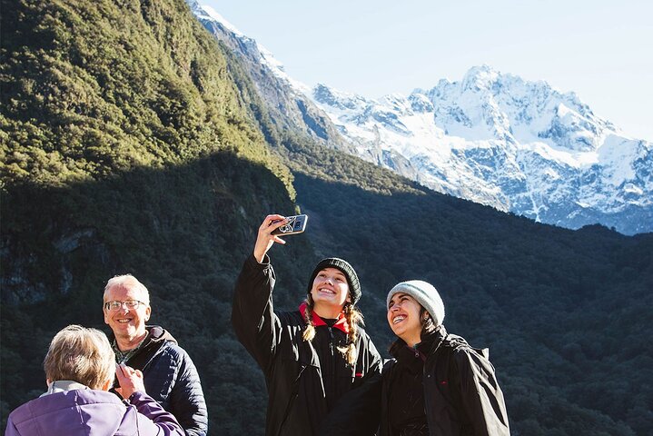 Milford Sound Premium Small Group Tour & Cruise from Queenstown