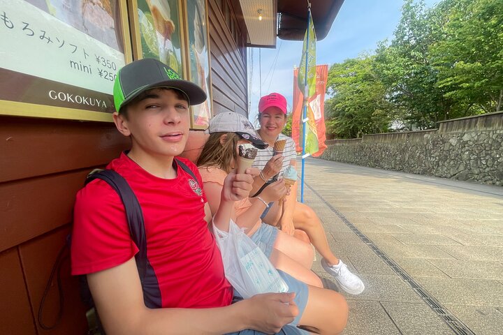 Hot Spring Beppu Onsen with Blue Hell cozy Tour by Car and walk