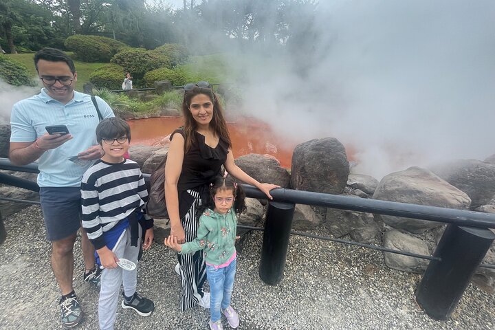 Hot Spring Beppu Onsen with Blue Hell cozy Tour by Car and walk