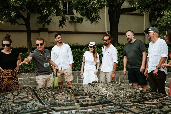 Zagreb: Restaurants, Food & Old Town Walking Tour
