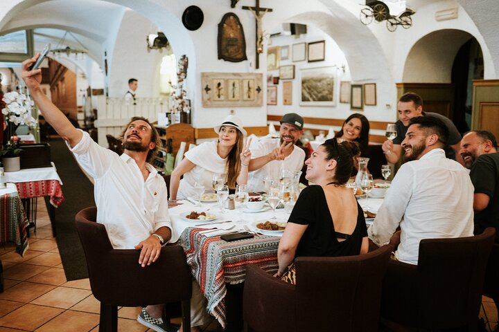 Zagreb: Restaurants, Food & Old Town Walking Tour