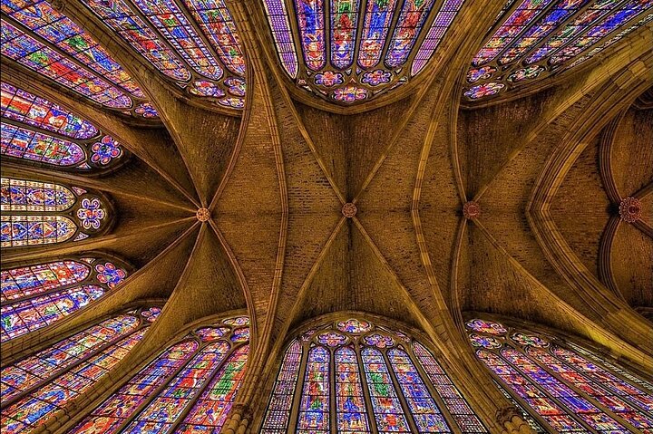 Cathedral of León: tour with a Lioness art historian