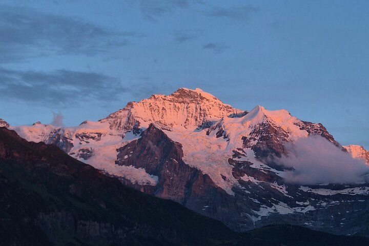 The best Sunset hike with Cheese Fondue
