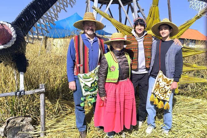 3h Boat Tour to Uros Island from Puno
