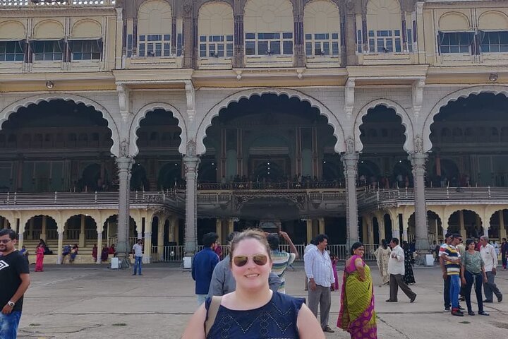 Private tour of Mysore by tourism ministry approved company