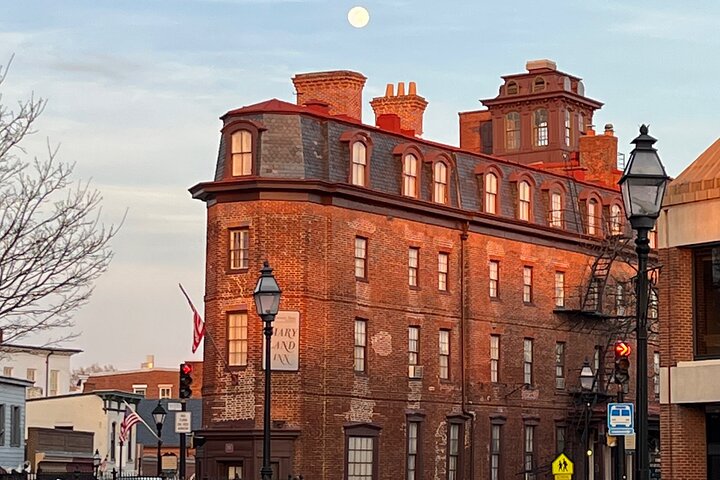 The Original Haunted Pub Crawl by Annapolis Ghost Tours