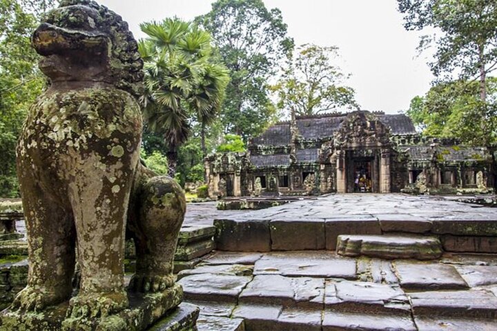 Angkor Wat Sunrise or Sunset Tour with Guide from Siem Reap